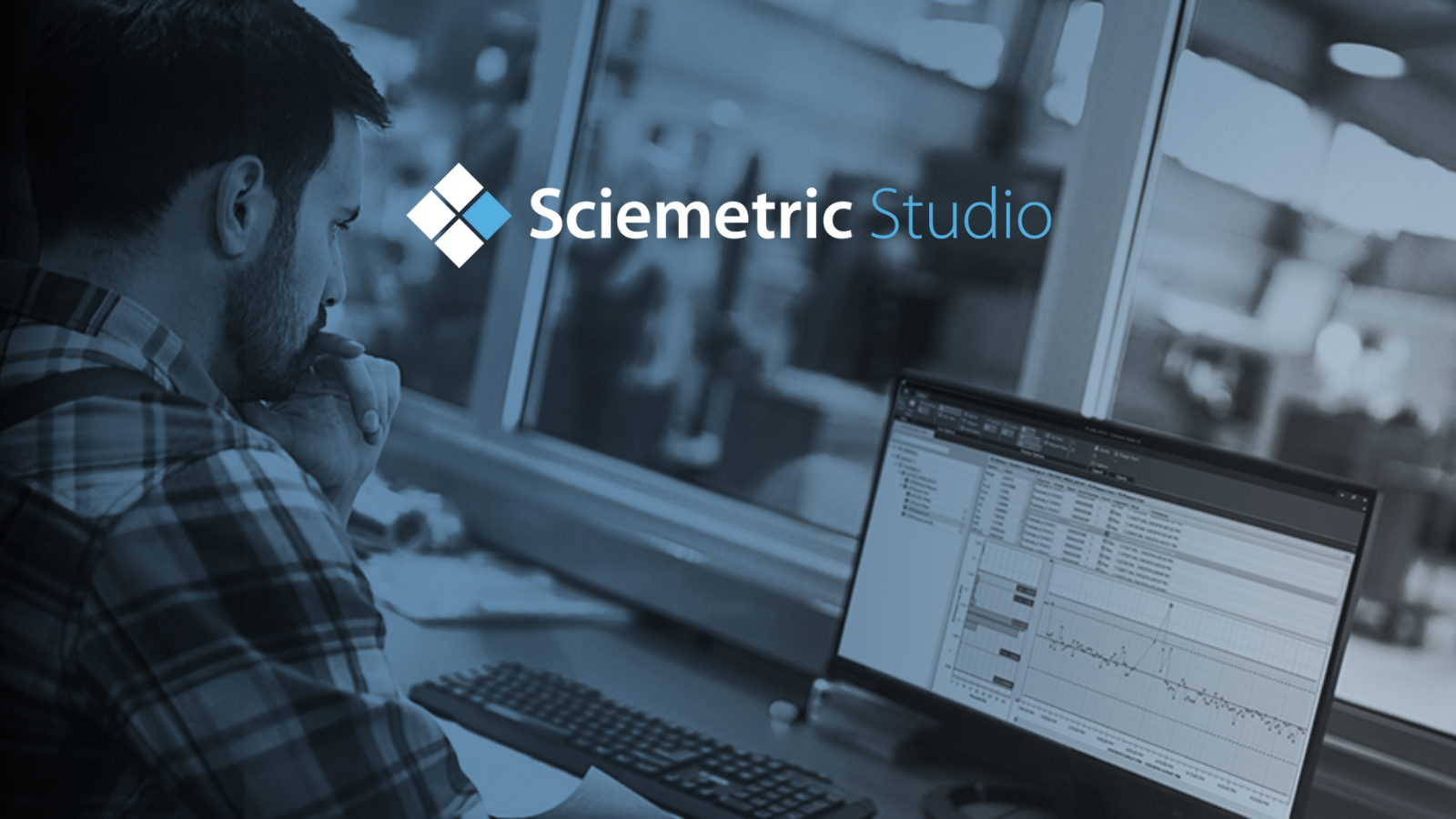 Man using Sciemetric Studio